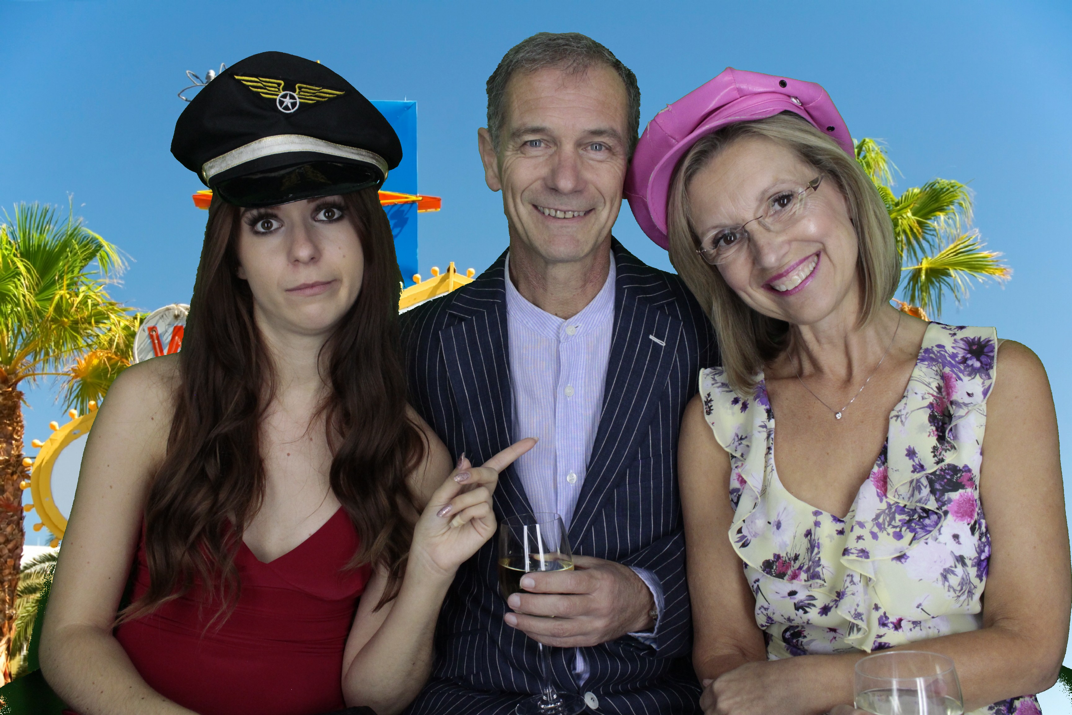Mr & Mrs Brooks | View more photos from the event at gallery.myphotoboothexperience.co.uk/u/MyPhotoBoothExperienceLtd/Mr-Mrs-Brooks